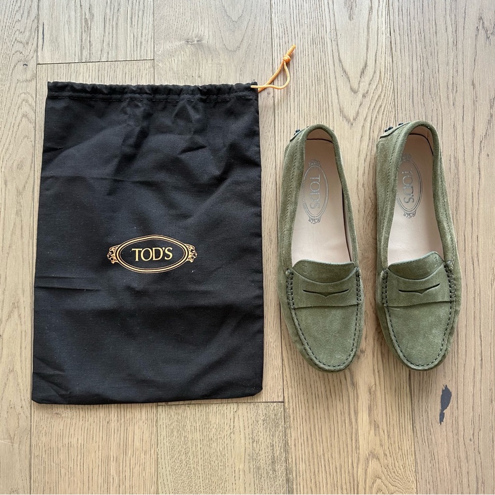 Tod’s Gommino Suede Loafers in Green
